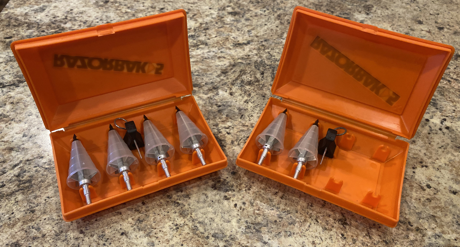 Razorbak 5 Broad Heads 142gr TWO Boxes, 6 total Broad Heads; NEW